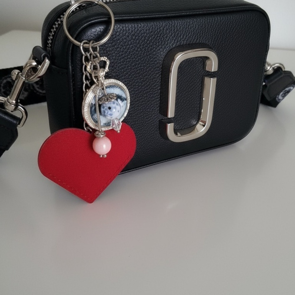 RED LXURY MYSTICAL BAG CHARM VICTORIA COACH BIRKIN ACCESSORY RED HEART POUCH ART
